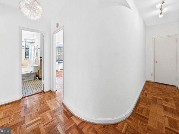 1 Scott Circle NW 708, Washington DC 20036