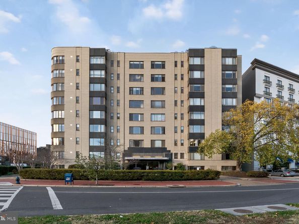 1 Scott Circle NW 708, Washington DC 20036