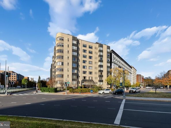 1 Scott Circle NW 708, Washington DC 20036