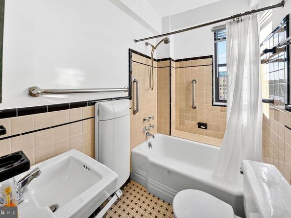 1 Scott Circle NW 708, Washington DC 20036