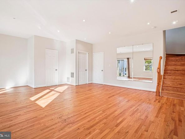 2914 Mainstone Drive, Fairfax VA 22031