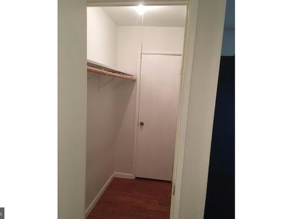 2909 Charing Cross Road 6, Falls Church VA 22042