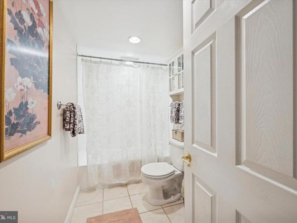 5122 Whitehall, Clifton Heights PA 19018