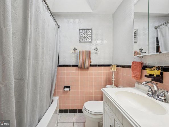 5122 Whitehall, Clifton Heights PA 19018