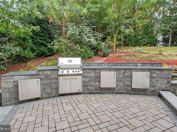 2136 Powhatan Street, Falls Church VA 22043