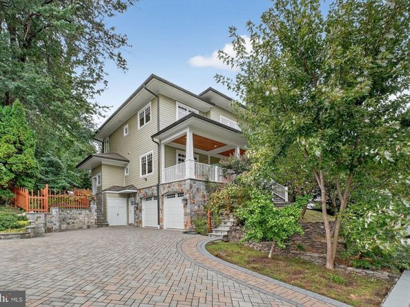 2136 Powhatan Street, Falls Church VA 22043