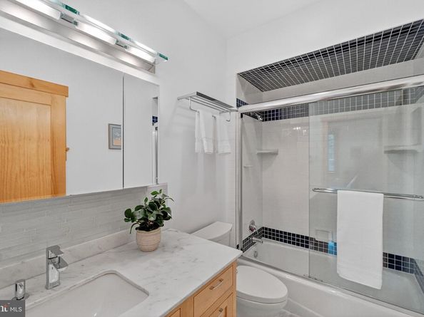 2136 Powhatan Street, Falls Church VA 22043