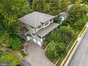 2136 Powhatan Street, Falls Church VA 22043