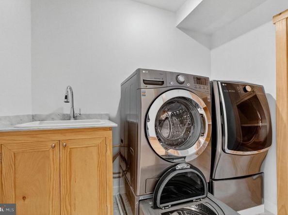 2136 Powhatan Street, Falls Church VA 22043