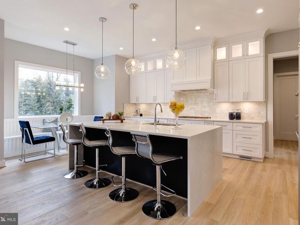 125 Casmar Street SE, Vienna VA 22180