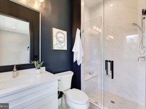 125 Casmar Street SE, Vienna VA 22180