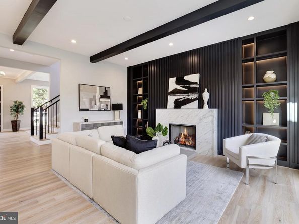 125 Casmar Street SE, Vienna VA 22180