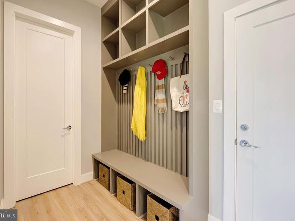 125 Casmar Street SE, Vienna VA 22180