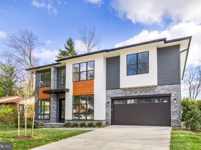 125 Casmar Street SE, Vienna VA 22180