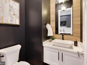 125 Casmar Street SE, Vienna VA 22180