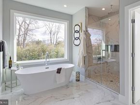 125 Casmar Street SE, Vienna VA 22180