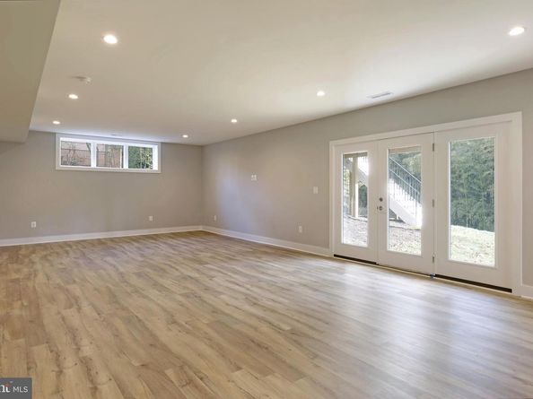 125 Casmar Street SE, Vienna VA 22180