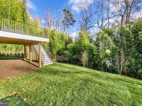 125 Casmar Street SE, Vienna VA 22180