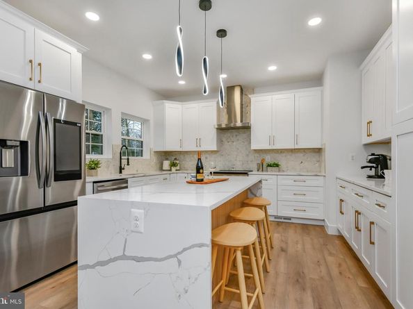 608 Laura Drive, Falls Church VA 22046