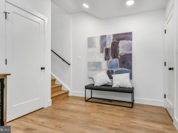 608 Laura Drive, Falls Church VA 22046