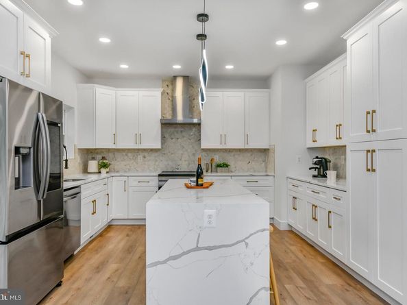 608 Laura Drive, Falls Church VA 22046