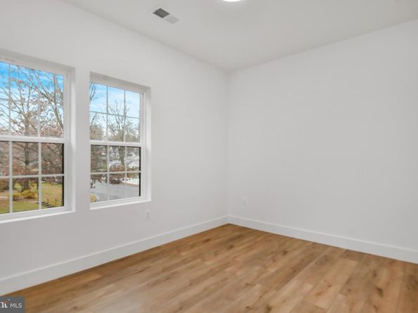 608 Laura Drive, Falls Church VA 22046