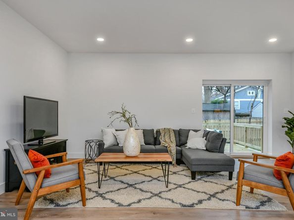 608 Laura Drive, Falls Church VA 22046