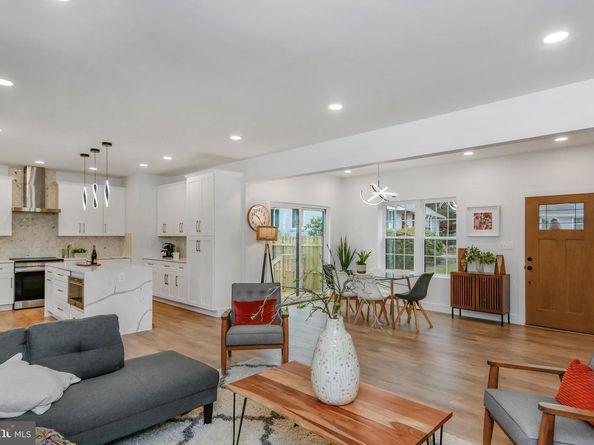 608 Laura Drive, Falls Church VA 22046