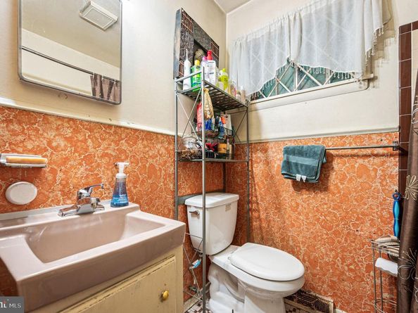222 Ruscombe Avenue, Glenside PA 19038