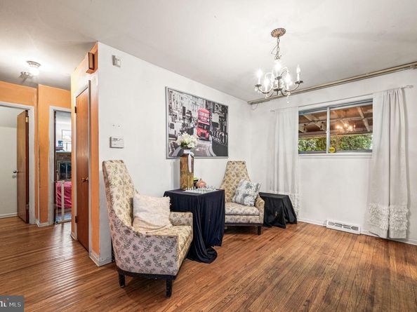 222 Ruscombe Avenue, Glenside PA 19038