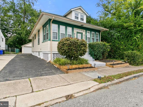 809 5TH Avenue, Prospect Park PA 19076