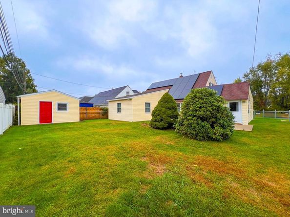 316 Crabtree Drive, Levittown PA 19055