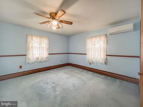 316 Crabtree Drive, Levittown PA 19055