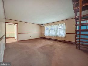 316 Crabtree Drive, Levittown PA 19055