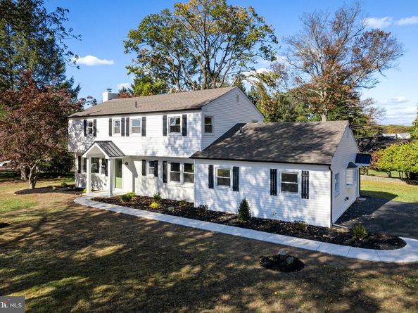 137 Coach Road, Langhorne PA 19047