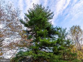 900 Gladestry Lane, Ambler PA 19002