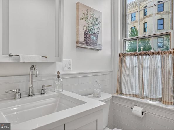 2227 20TH Street NW 402, Washington DC 20009