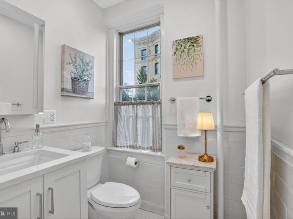 2227 20TH Street NW 402, Washington DC 20009