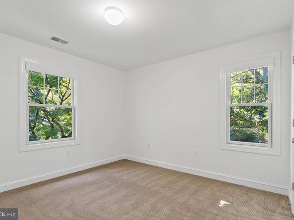 2647 Woodley Place, Falls Church VA 22046