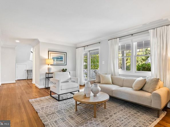 2647 Woodley Place, Falls Church VA 22046