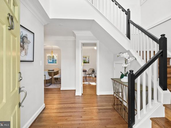 2647 Woodley Place, Falls Church VA 22046