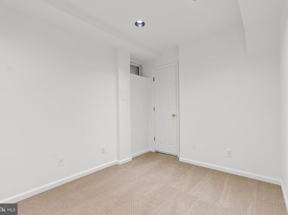 2647 Woodley Place, Falls Church VA 22046