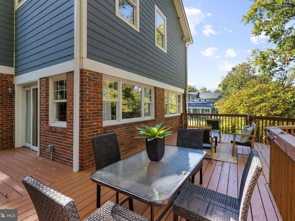 2647 Woodley Place, Falls Church VA 22046