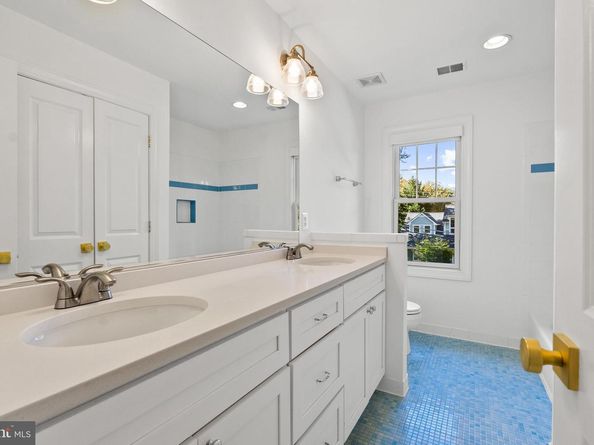 2647 Woodley Place, Falls Church VA 22046