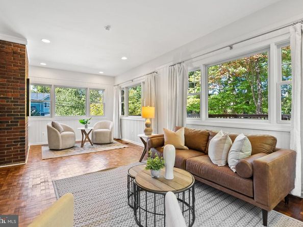 2647 Woodley Place, Falls Church VA 22046