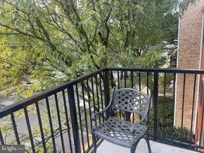 5929 Quantrell Avenue 301, Alexandria VA 22312