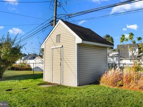 8 Haven Road, Levittown PA 19056