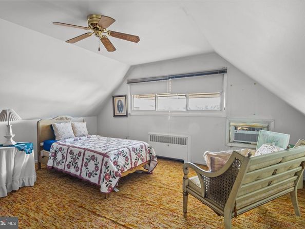8 Haven Road, Levittown PA 19056