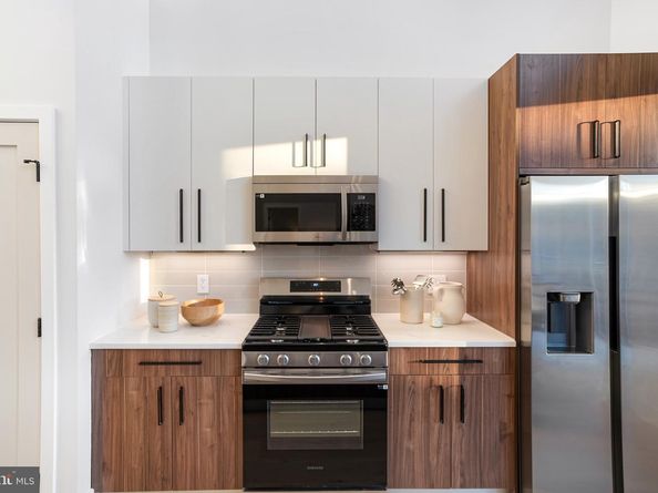 845 19TH Street NE 10, Washington DC 20002
