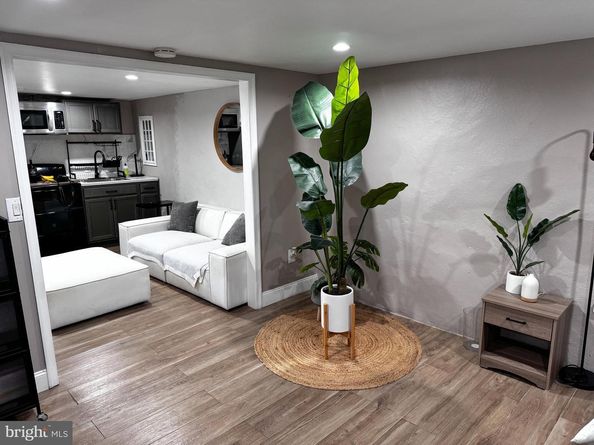 6532 Hegerman Street, Philadelphia PA 19135